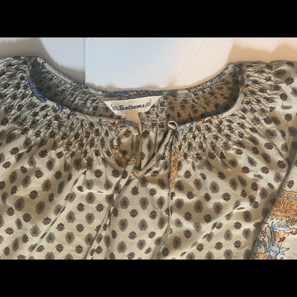 Nice soft polyester fabric size L - Picture 3 of 3